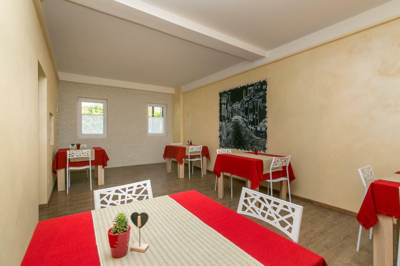 Red Lion Guest House Mestre Exterior foto